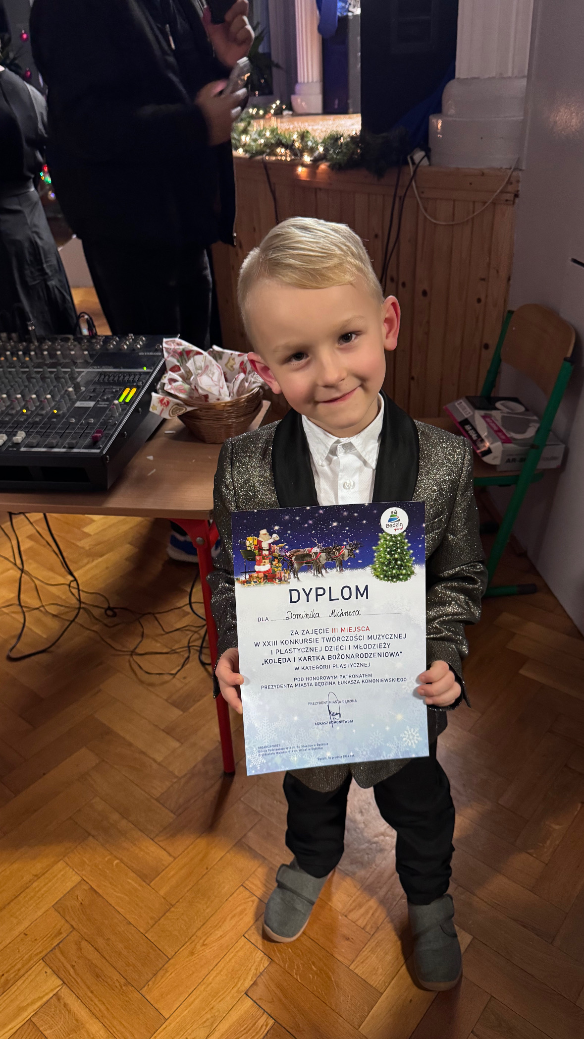 8E0366CE 6B20 46B9 96F7 75AFC53F6BCC