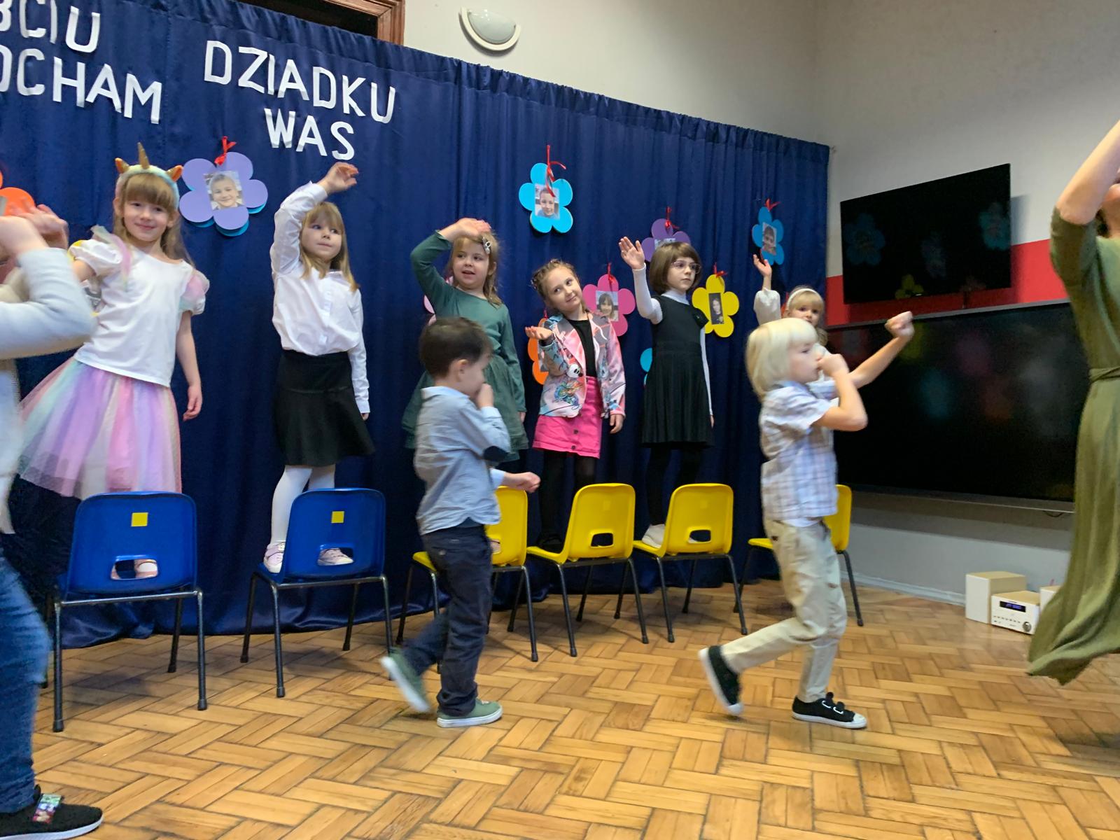 e3345639 e711 495f a4d6 00ce32013d9f